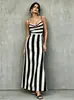 Vestido tipo camisola a rayas blancas y negras de estilo europeo y americano transfronterizo para mujer, de verano, de cintura alta, corte ajustado y que realza la figura, perfecto para un look de vacaciones