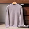 Suéter 100% cachemira pura para hombre, engrosado con un patrón trenzado, con cuello semi-alto, adecuado para uso de negocios casual como capa base de punto
