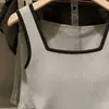 Colete Feminino Sem Mangas 2026 Primavera/Verão Design Tricotado Slim-Fit com Acabamento Preto Top Cinza