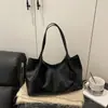 Bolsas para Mujer Invierno Diseño de Nicho Bolso Tote para Mujer 2025 Popular de Este Año para Viajar de Negocios Gran Capacidad Bolso de Hombro