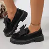 Zapatos de otoño transfronterizos europeos y americanos con lazo, talla grande, nuevo modelo de primavera, zapatos pequeños de cuero estilo británico, zapatos de mujer de suela gruesa negra, venta al por mayor talla grande