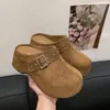 Zapatos de mujer sin cordones, de punta cerrada y suela gruesa, con adornos de hebilla metálica, estilo mula perezosa, suela de plataforma para altura adicional, diseño retro para usar al aire libre