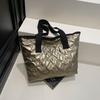 Bolsa de Mão Coreana Plissada de Alta Qualidade Estilo Ins Grande Capacidade Prata Outono e Inverno Nova Bolsa de Ombro Bolsa Tote Transfronteiriça