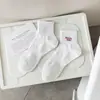 Calcetines de Oso Polar para Hombre, Nueva Colección Primavera/Verano, Calcetines Cortos Bordados de Dibujos Animados Shawn Yue, Calcetines Tobilleros de Algodón Negros y Blancos Deportivos de Moda Coreana