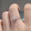 Anillo de Flor de Rosa El Principito para Mujer, Simple y Único, Diseño Minimalista, Versátil Anillo Abierto Dorado para Dedo Índice Joyería