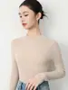 Camisa básica de lã fina com gola redonda e cor sólida 2026 para mulheres, suéter de malha canelada slim fit, peça interna pullover emagrecedora para outono e inverno