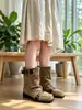 Botas de cavaleiro com fivela estilo retrô para mulheres, botas de inverno de cano médio, botas slip-on de salto baixo, botas de couro marrom e preto