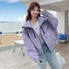Otoño 2026 Nueva Moda Casual Adelgazante Cómoda Agradable a la Piel Morado con Capucha Diseño de Retazos Chaqueta Corta