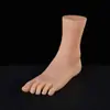 Modelo de Pie Femenino Color de Piel Esmalte Zapatos Planos Suela Cinco Dedos Calcetines Pantuflas Sandalias Exhibición Modelo de Pie Pie Suave Transmisión en Vivo Modelo de Pie