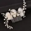 Acessórios de cabelo de noiva mais vendidos transfronteiriços, tiara de flor de pérola, pente de cabelo feito à mão, conjunto de grampos e palitos de cabelo para fotografia de viagem de casamento