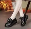 Sapatos Femininos de Couro Macio com Solado Grosso, Aumento de Altura, Solado Macio, Moda Retro, Sapatos de Salto Único 2026 Mocassins Novos Bico Redondo Confortáveis Plataforma