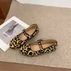 Nuevos zapatos Mary Jane para mujer de ante con estampado de leopardo estilo coreano, zapatos planos versátiles retro franceses para primavera y otoño de 2026