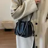 Bolsa de corrente de moda versátil estilo coreano 2023 nova bolsa feminina textura plissada pequena quadrada bolsa transversal popular popular popular