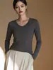 Camiseta Feminina Manga Longa Slim Fit com Gola U Pequena, Top Macio e com Caimento, Mistura de Seda e Tencel Lyocell