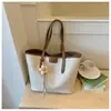 Bolsa Tote Fashion Simples Retrô Casual Nova de Grande Capacidade Bolsa de Ombro Tendência Feminina Outono/Inverno 2025