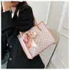 Bolsa feminina grande capacidade 2024 novo estilo coreano bolsa de ombro portátil estampada bolsa feminina moda popular bolsa tote