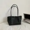 Bolsa Tote de Gran Capacidad, Gama Alta, Moderna y Elegante para Mujer, Nuevo Modelo 2026, Adecuada para el Trabajo, los Viajes Diarios, el Uso Casual y Bolso de Hombro de Estilo Nicho