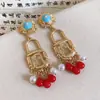 Brincos Vintage Europeus e Americanos Exagerados com Franjas de Pérolas em Formato de Cadeado, Tarraxas Retro Estilo Palácio, Brincos de Design de Moda de Nicho