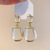 Pendientes Geométricos Estilo Coreano para Mujer Adornos Exagerados Retorcidos de Alta Gama Venta Caliente Pendientes de Botón Individuales Simples y Modernos con Temperamento Francés