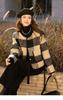 Jaqueta de Lã Xadrez Retro Nova de Inverno com Forro de Fleece Estilo Chanel para Mulheres, Casaco Curto Versátil da Moda 2390