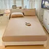 Sábana Bajera Ajustable de Terciopelo de Leche Pieza Única Otoño e Invierno Más Terciopelo Terciopelo de Coral Funda de Cama Cubre Cama Funda de Colchón Universal Todas las Estaciones Artículo Único Al por Mayor