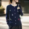 Nuevo Cardigan de Lana Peinada Pequeño Fresco Otoño e Invierno 2025 Cuello Redondo Tejido Manga Larga para Mujer con Diseño Bordado