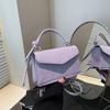 Bolsa Listrada de Nicho Feminina Elegante Design de Nicho Bolsa de Mão 2025 Moda Tendência Ombro Transversal Pequena Quadrada para o Trabalho