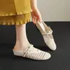Medias Zapatillas Cerradas Tejidas Caladas para Mujer, Uso Exterior de Verano, Suela Plana con Aumento Oculto de Altura, Color Plateado, Sin Dedos Expuestos, Tacto de Alta Gama, Adecuadas para Combinar con Vestidos