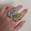 Anillo de Concha de Moda Estilo Europeo y Americano Aretes Retro Exagerados de Alta Gama Anillo de Diseño Personalizado Nicho para Mujer