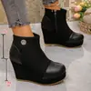 Botas curtas de salto plataforma com sola grossa para tamanhos grandes, botas femininas da moda, botas curtas de salto alto para outono e inverno, sapatos da moda para tamanhos grandes em estoque