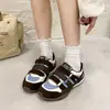 Zapatillas de entrenamiento alemanas de dos tonos con velcro para mujer, nuevo modelo 2026, zapatillas para correr que aumentan la altura con suelas blandas, zapatillas deportivas casual versátiles, modernas y en stock