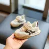 Zapatos Infantiles 2025 Primavera y Otoño Nuevos Zapatos Deportivos de Malla Transpirable para Niñas Zapatos de Doble Malla Suela Suave Antideslizante Zapatos para Niños
