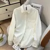 Camisa de veludo cotelê jovem e moderna para mulheres, de manga comprida, adequada para primavera e outono, versátil, modeladora, estilosa, casual, adequada para usar em camadas, blusa básica