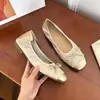 Zapatos Planos de Estilo Retro Británico Desgastados 2026 Moda Slip-on Nicho Combinan con Faldas Franceses Antideslizantes Planos para Mujer