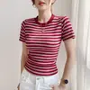 Dropshipping Internacional Verão Colorido Algodão Listrado Elegante Slim Tamanho Grande Manga Curta Camiseta Feminina Ombro Direito Top Curto
