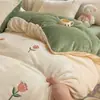 Conjunto Espesso de Veludo de Leite de Cor Pura de Três ou Quatro Peças, Pequeno Fresco de Duas Peças Inverno Veludo Coral Veludo de Dupla Face Lençóis de Cama