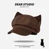 Gorra de Niñero Nueva Marrón Linda con Orejas de Gato para Mujer 2026, Primavera y Otoño, Circunferencia de Cabeza Grande, Versátil, Adelgazante de Rostro