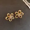 Brincos de Tarraxa Flor Vazada Zircônia Super Brilhantes Agulha de Prata, Brincos de Estilo Minimalista Simples e Modernos, Acessórios de Orelha Versáteis de Luxo Leve de Alta Qualidade