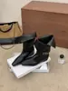 Botas femininas curtas estilo coreano com fivela de cinto e bico quadrado, modelo inverno 2026, botas finas que aumentam a altura, cano reversível, botas de motociclista cool e estilosas, botas de cano médio