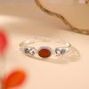Joyería Yuebao Plata Esterlina S925 Ámbar Sangre Vintage Envejecido Hoja de Flor de Ciruelo Hueco Pulsera en Forma de Huevo Joyería Elegante de Estilo Nacional