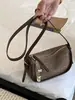 Bolsa de Tofu Trançada Fashion Tendência para Mulheres Verão 2026 Novo Estilo Ins Simples Casual Bolsa Saco Bolsa de Ombro para o Dia a Dia