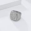 Anillo Rey de Hip Hop HIPHOP Europeo y Americano de Acero de Titanio Chapado en Oro K y Diamante Marca de Marea Agresiva Diamante Completo Personalidad Nicho Dedo