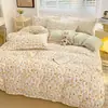 Estilo Ins Conjunto de Cama de Quatro Peças Lençóis Escovados Simples Cobertor para Dormitório de Estudante Roupa de Cama Cobertor de Colcha de Três Peças 2m Casa