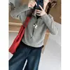 Conjunto de outono para meninas 2026 novo conjunto de duas peças super fofo estilo coreano com calça jeans de perna larga para meninas mais velhas