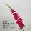 Decoração de Casamento com Materiais Florais Vermelho-Rosa, Folhas Artificiais, Rosas e Arranjos Florais para o Salão do Casamento e Painel de Fundo