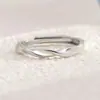 Anillos de Pareja Sombra de Mariposa para Hombres y Mujeres, Diseño de Nicho Ins, Anillos de Lujo Ligero de Alta Gama Incrustados con Diamantes, Regalo de Cumpleaños
