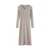 Vestido de mujer de manga larga con cuello en V, 100% lana pura, corte ajustado con diseño de canalé, falda larga interior, nuevo estilo otoño e invierno