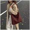 Bolso de Hombro Grande de Alta Capacidad para el Día a Día, Bolso de Hombro Simple y Versátil, Para Viajes de Clase, Bolso Grande Moderno y de Alta Gama