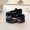 Sapatos Femininos Mary Jane Quadrados Retrô Sola Plana 2026 Verão Novo Estilo Britânico Sapatos Pequenos de Couro para Usar com Saias Sola Macia Sapatos de Uma Sola
