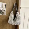 Bolsa tote listrada color block casual estilo coreano para mulheres, novo modelo 2026, bolsa de ombro de grande capacidade para estudantes indo para a escola